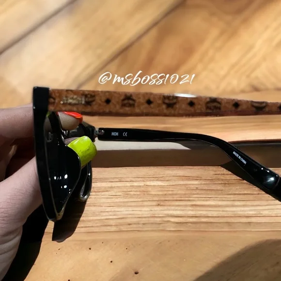 MCM Black Sunglasses MCM Logo/Print + Case BRAND NEW NEVER WORN MCM Black Sunglasses MCM Logo/Print + Case BRAND NEW NEVER WORN main image 3